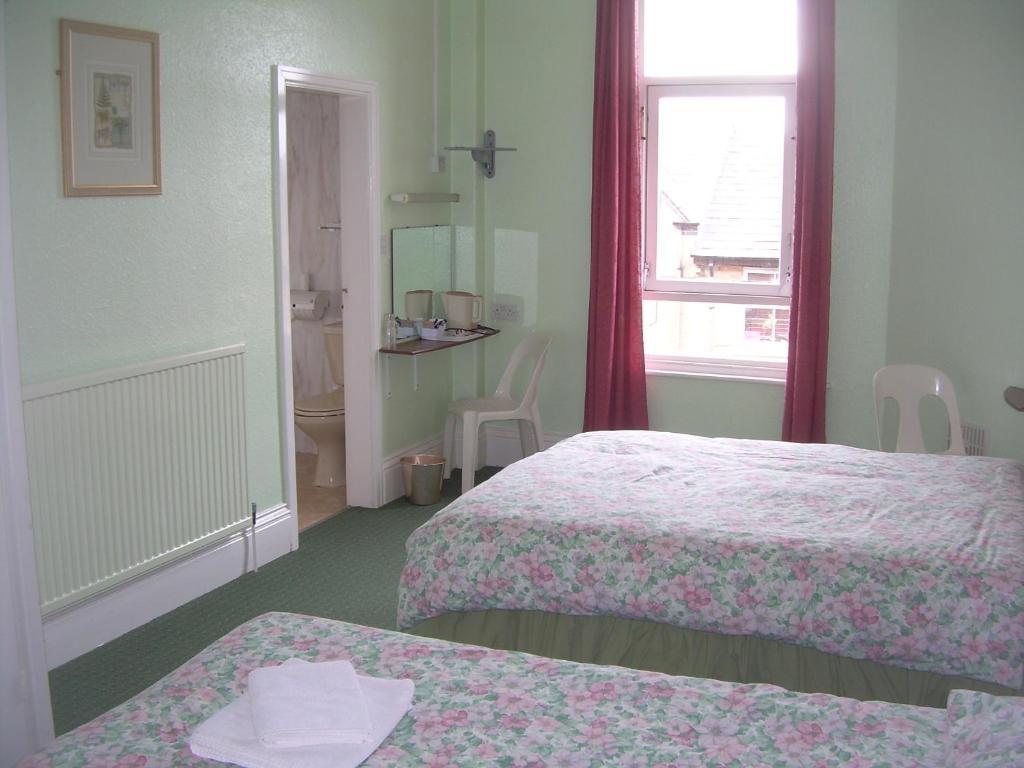 Green Gables Hotel سكرابورو الغرفة الصورة